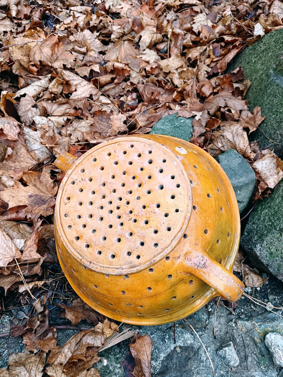 Unikátny starožitný keramický cedník - 7