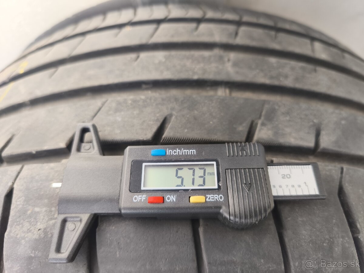 255/35 R20 dot 0724 - 7