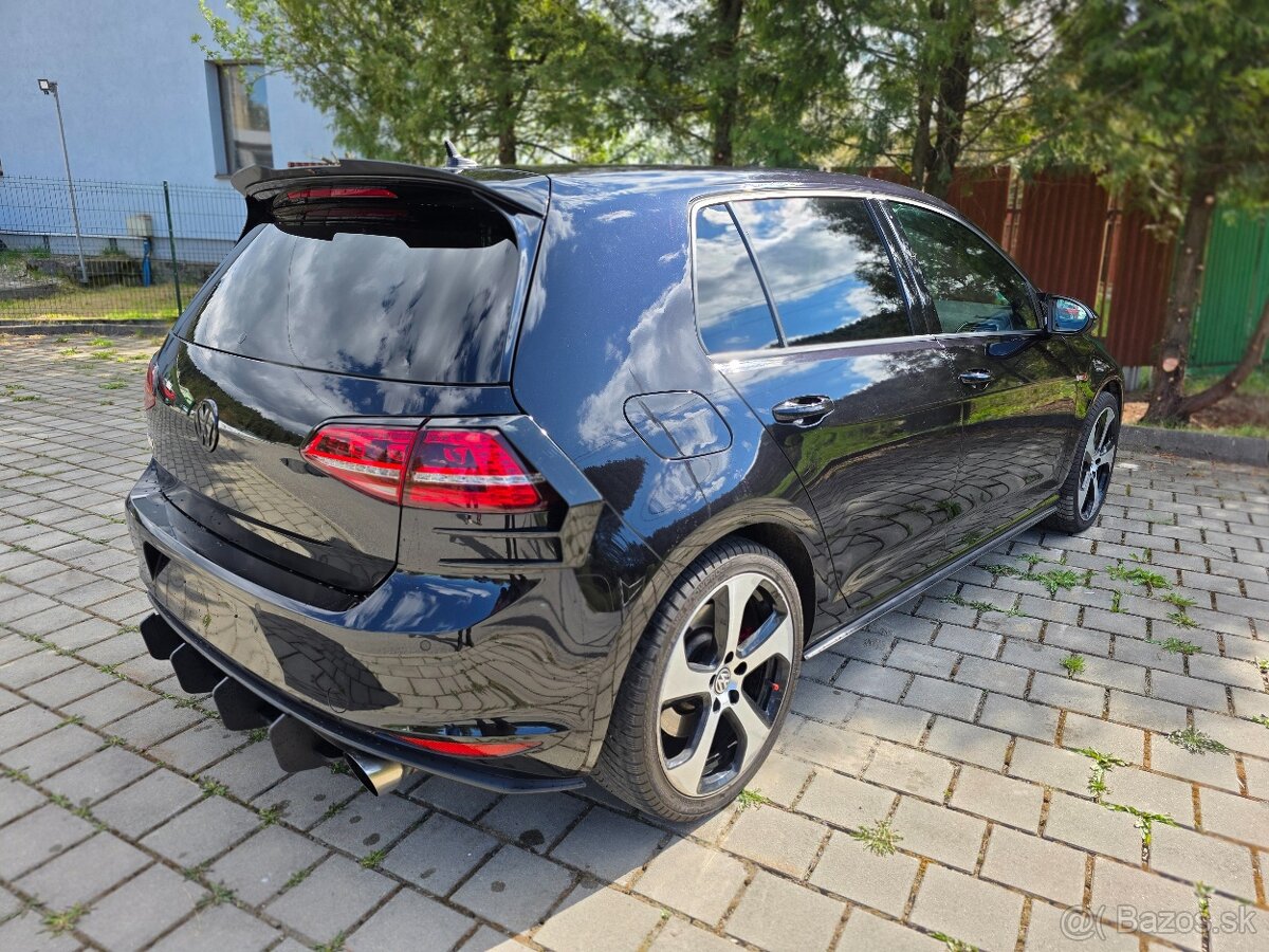 VW Golf 2.0 GTI DSG Performance - 7