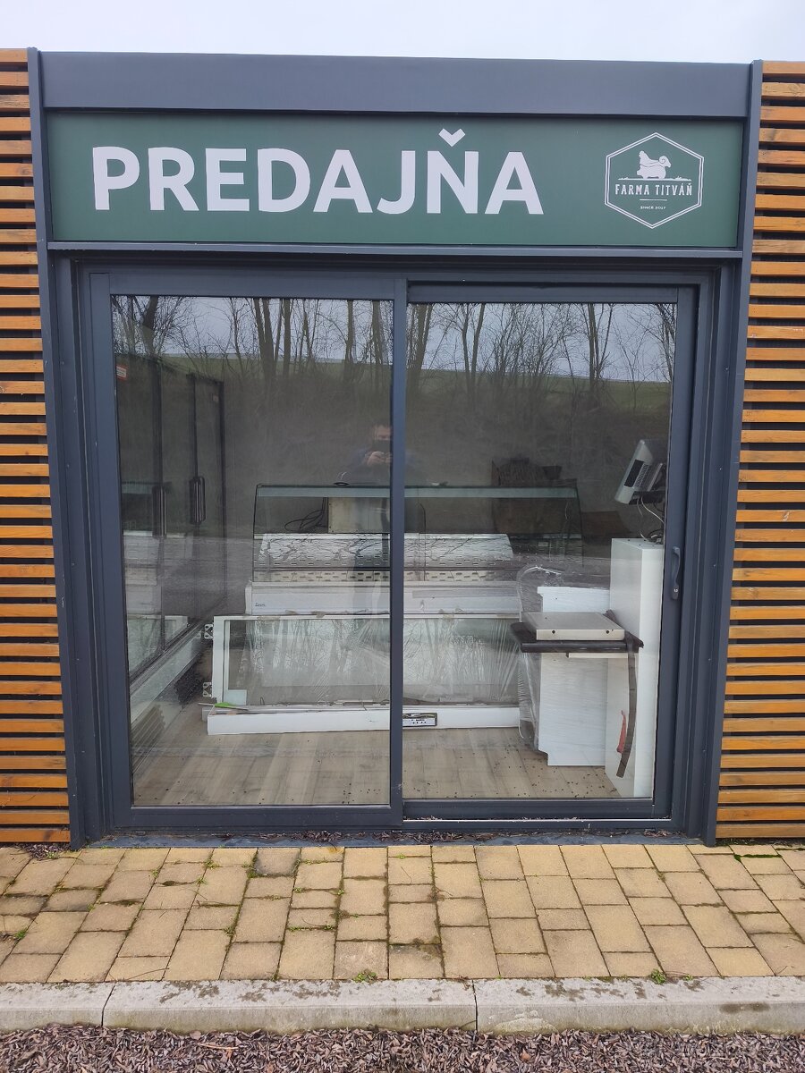 Obytný kontajner predajňa chatka - 7