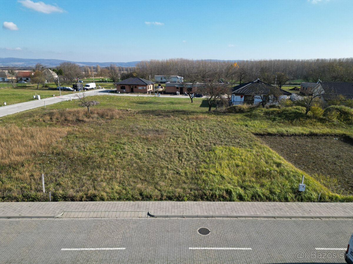 Veľké kostoľany - Vysielač - Najväčší pozemok v lokalite - 7