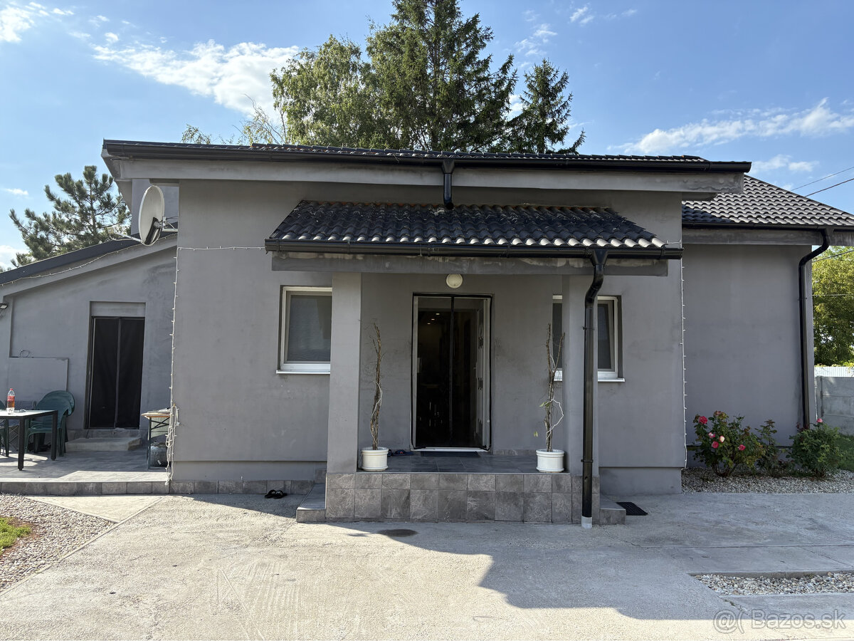 Znížená cena: prerobený 5 + 1 izbový rodinný dom s priestra - 7