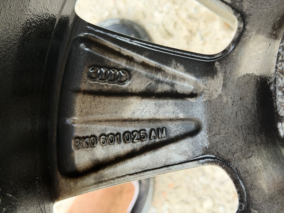 AUDI R17 - 7