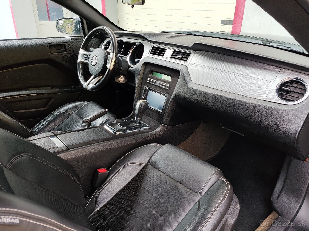 Prodám Ford Mustang 5.0 GT - 7