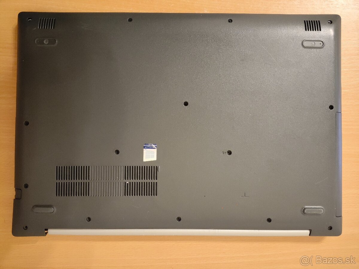 Lenovo 330-17IKB | Core i5 • 8GB RAM • SSD - 7