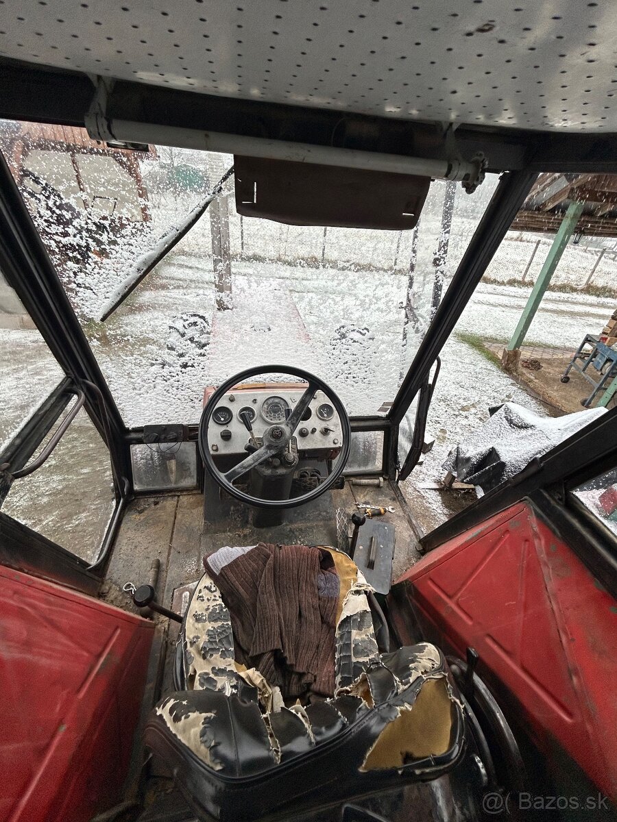 Predám kabínu na Zetor Crystal - 7