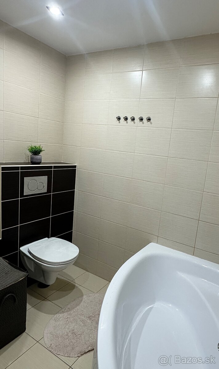 Prenajom 2izb bytu sidlisko III - 7