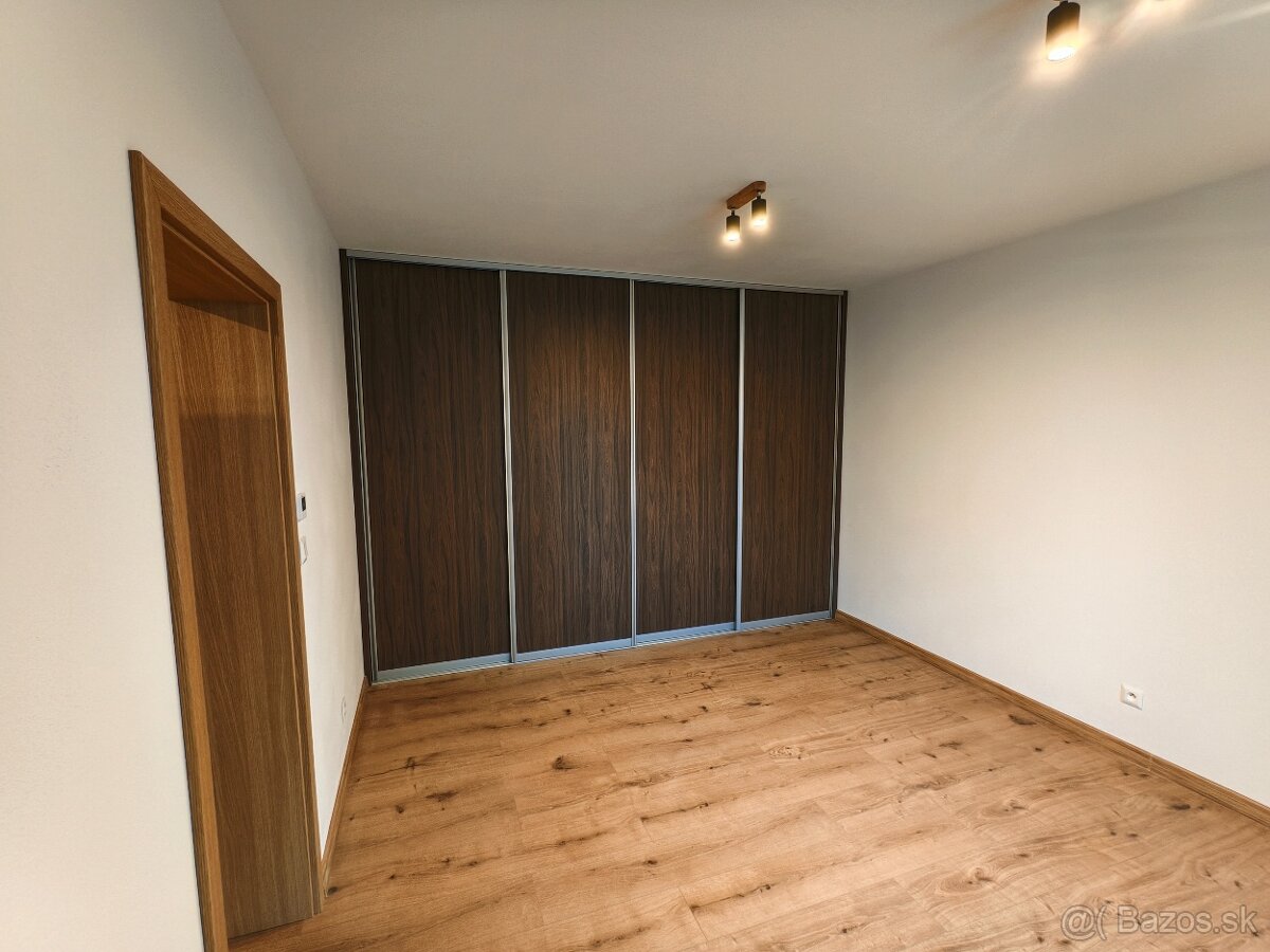 Prenájom 3 izbového bytu - 7