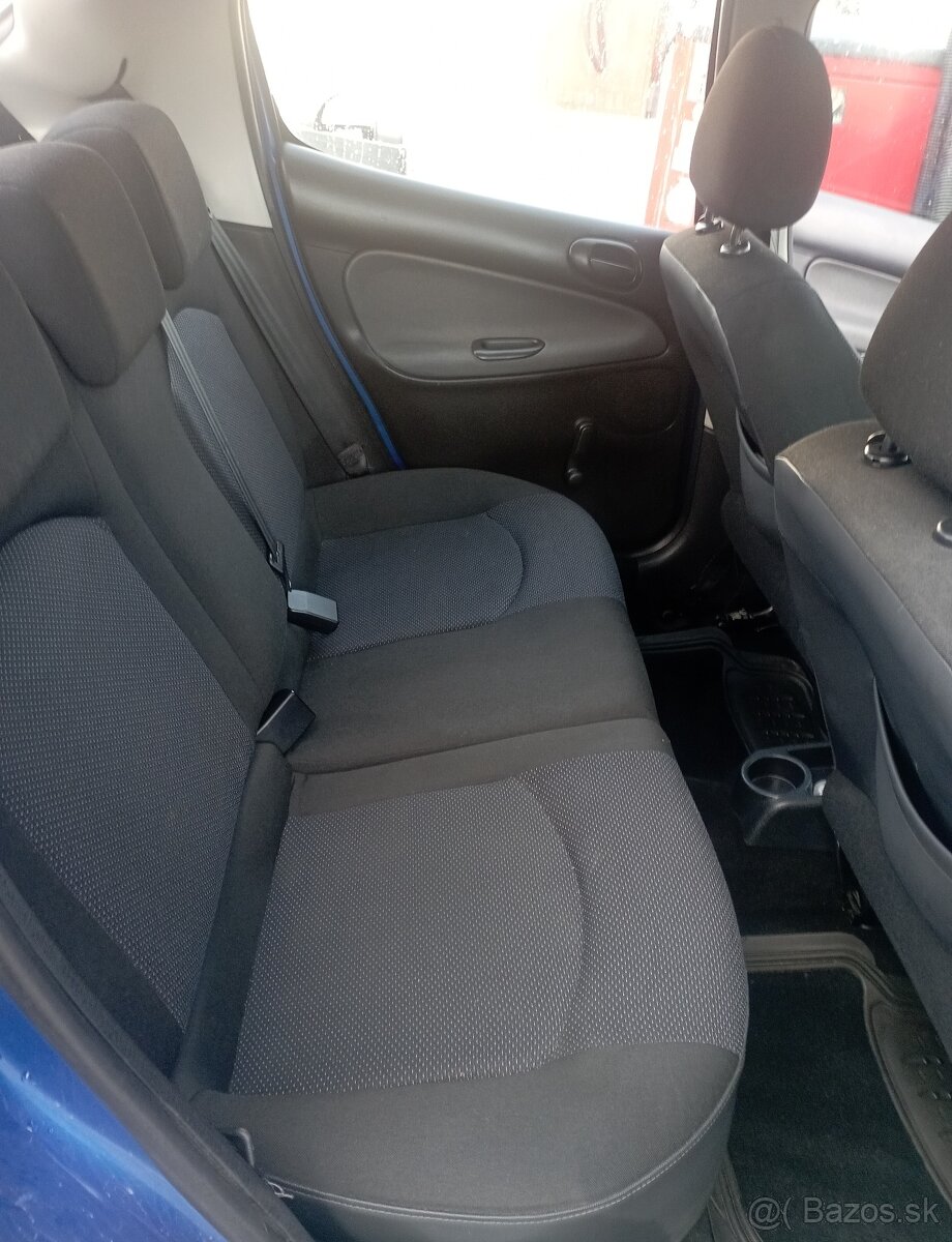 Peugeot 206+ - 7