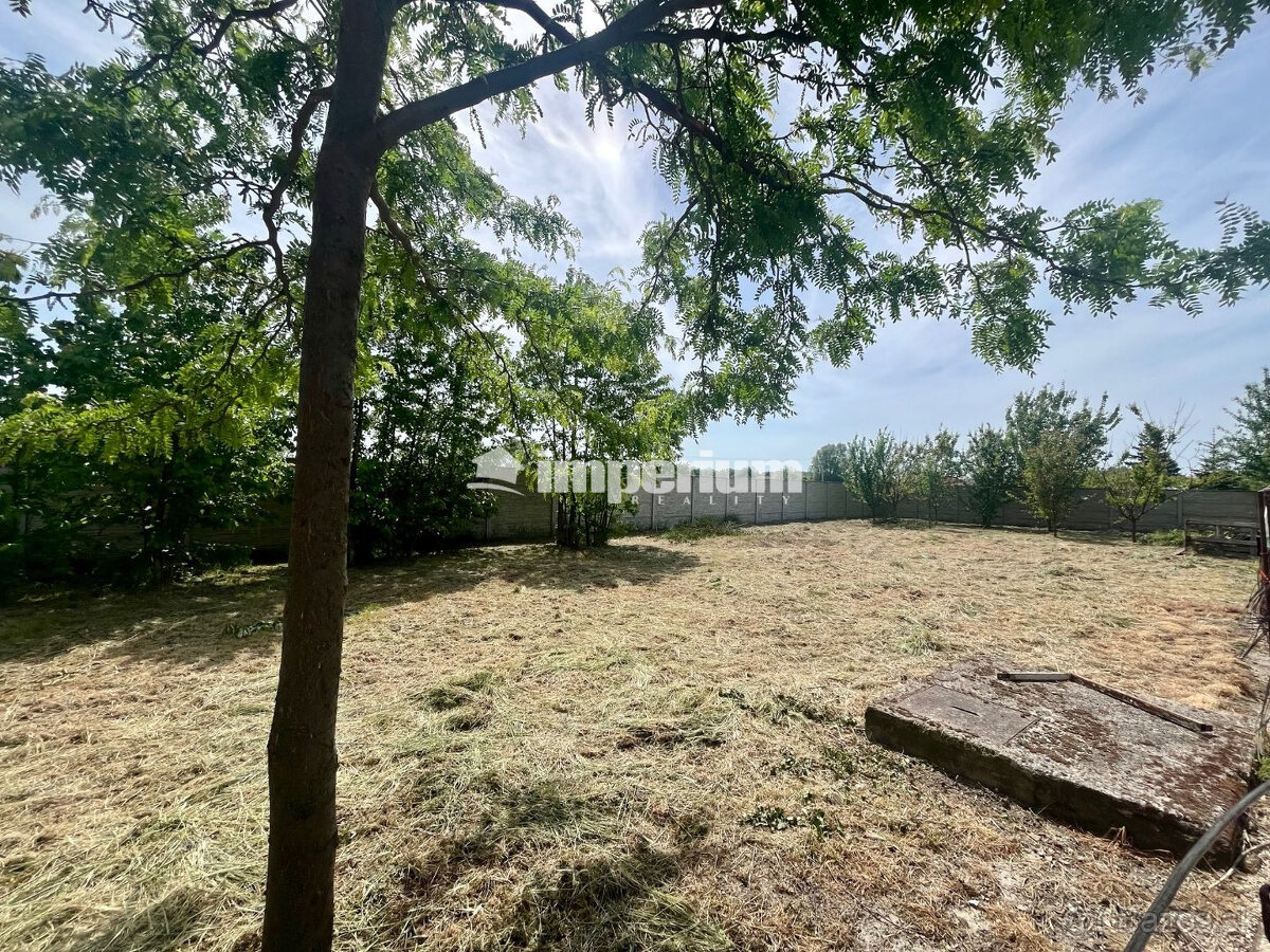 Pekný slnečný stavebný pozemok 750m2 na predaj - Gabčíkovo. - 7