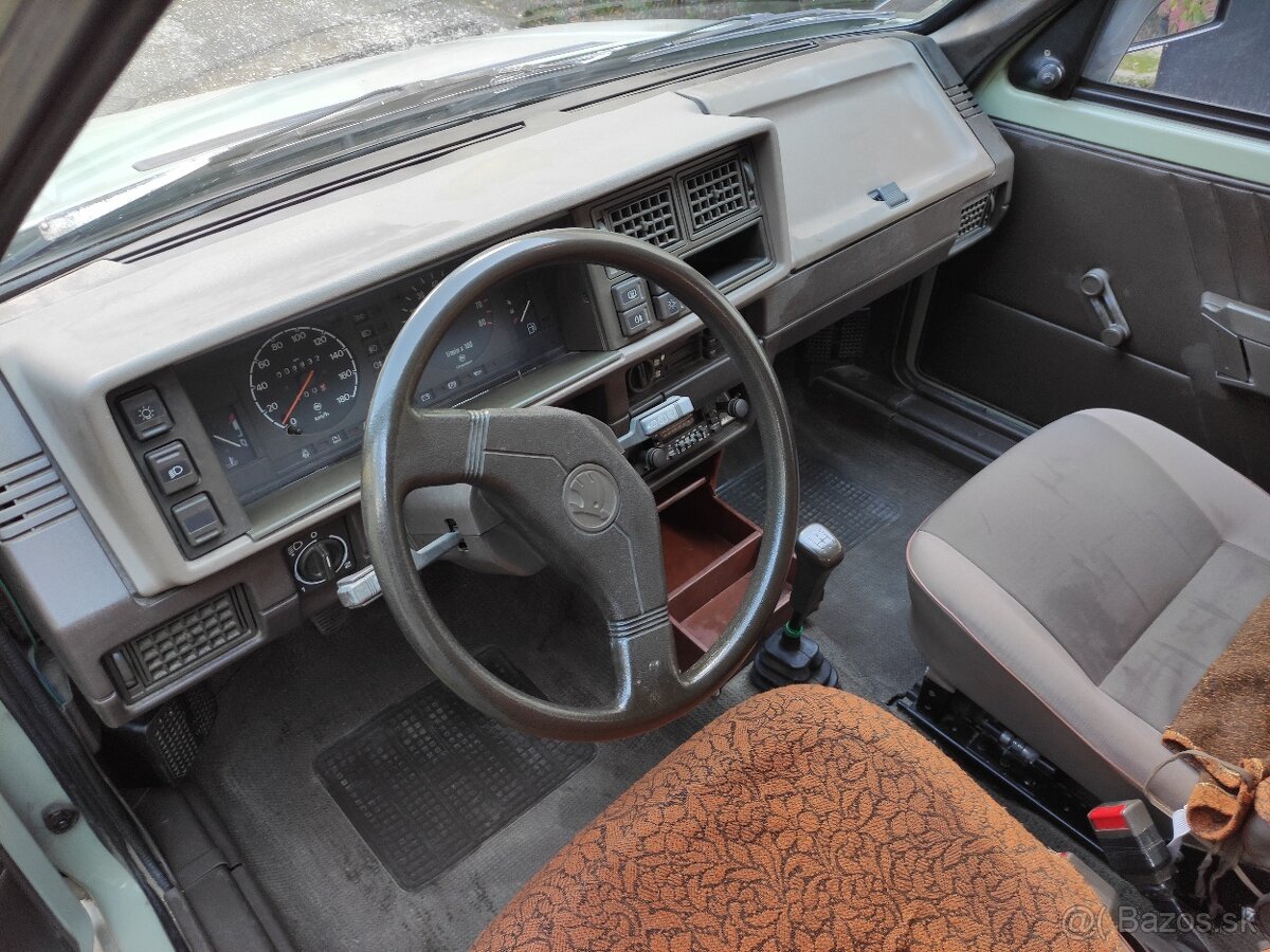 SKODA FAVORIT 136 - 7