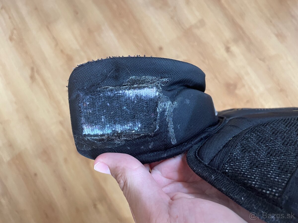 Brankárska výstroj - 7