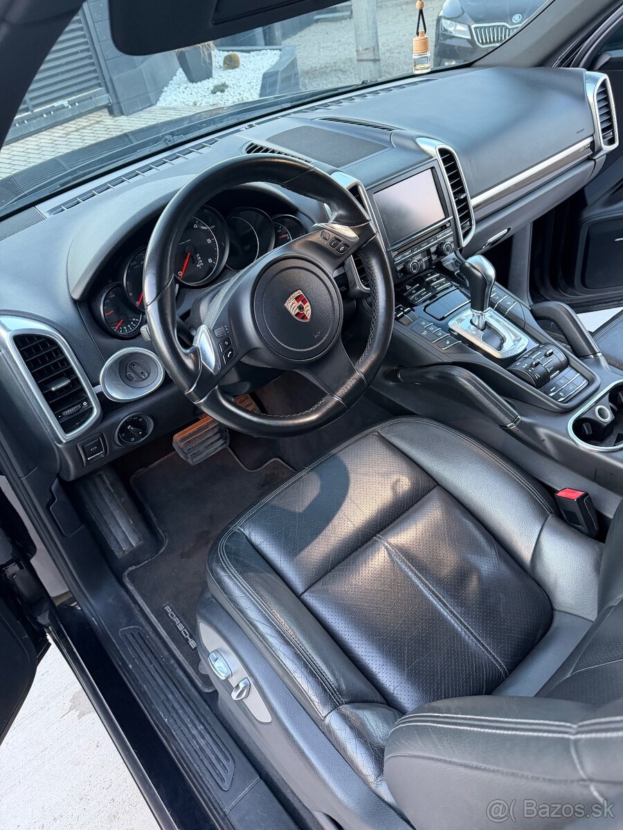 Porsche Cayenne - 7