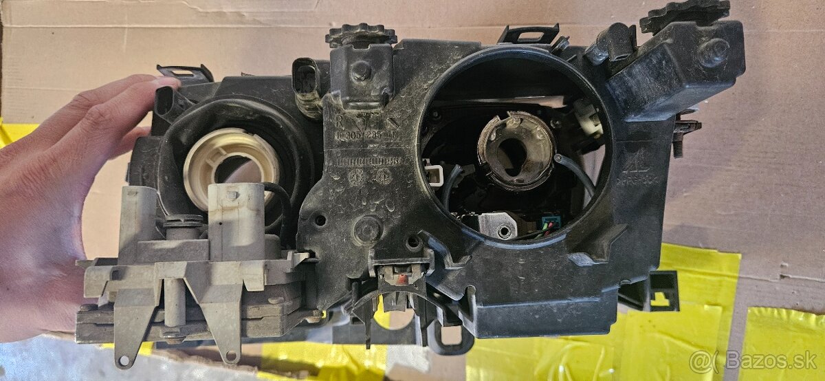 Xenonóve svetlá na BMW E46 320D + spätne zrkadlo šoférové - 7