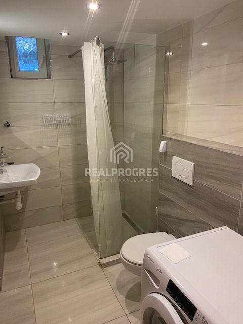 Na predaj dom s tromi bytovými jednotkami na Zobore - 7