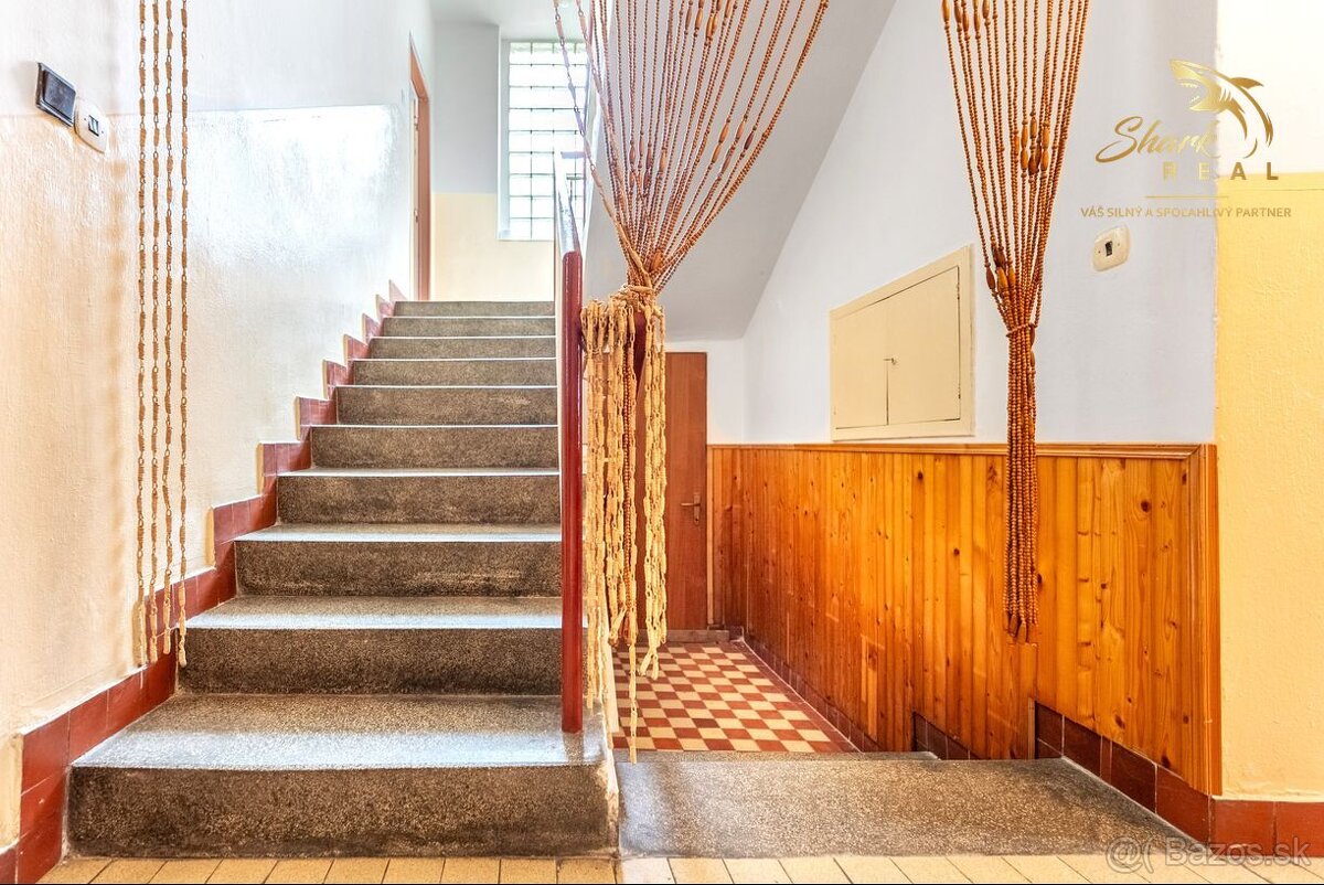 Rodinný dom na predaj v obci Slovenský Grob - 7
