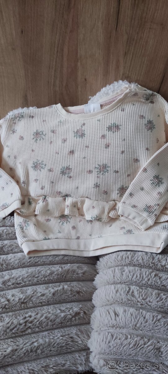 Mikiny a svetrík - 7