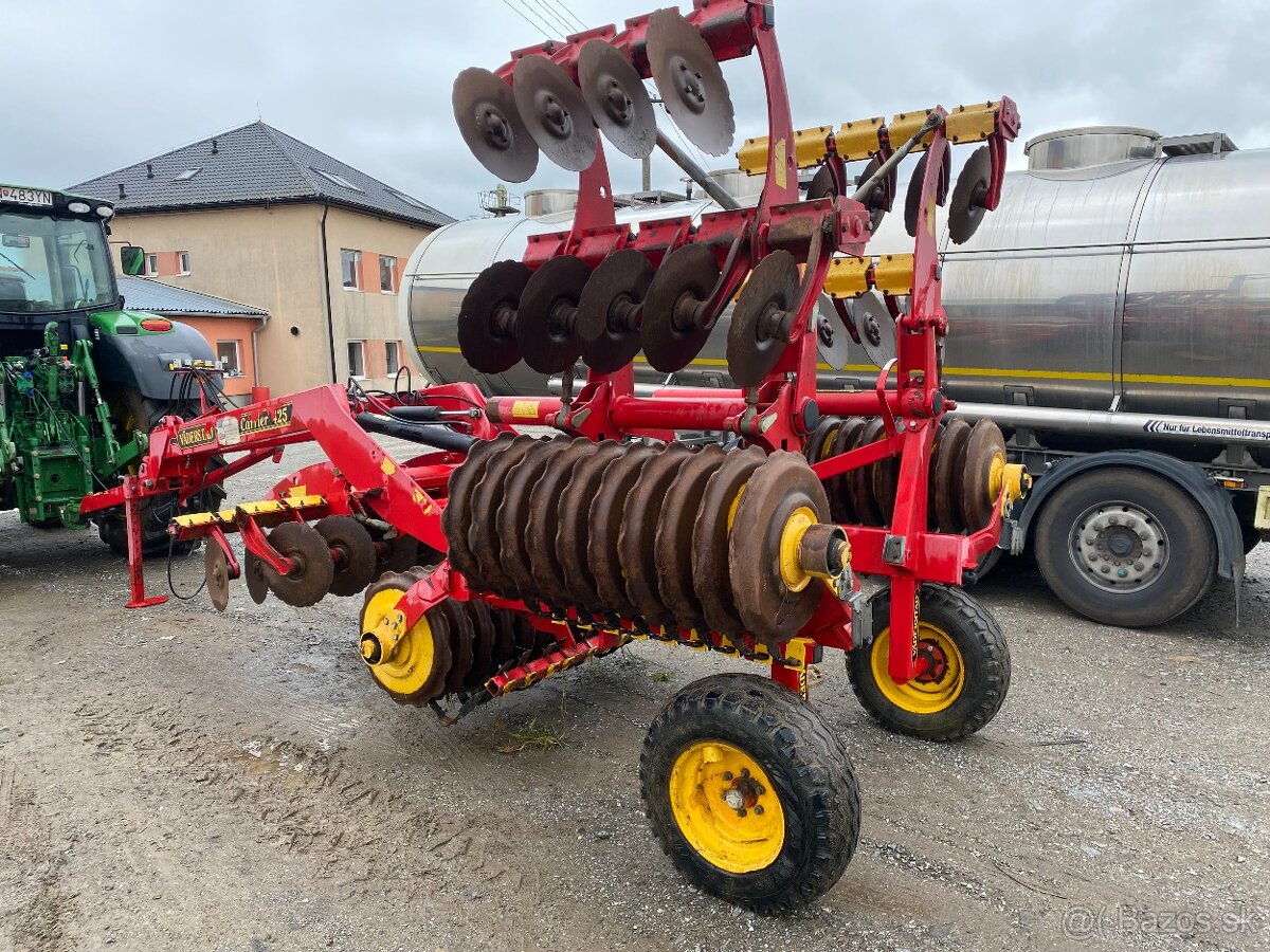 Diskový podmietač Vaderstad Carrier 425 - 7