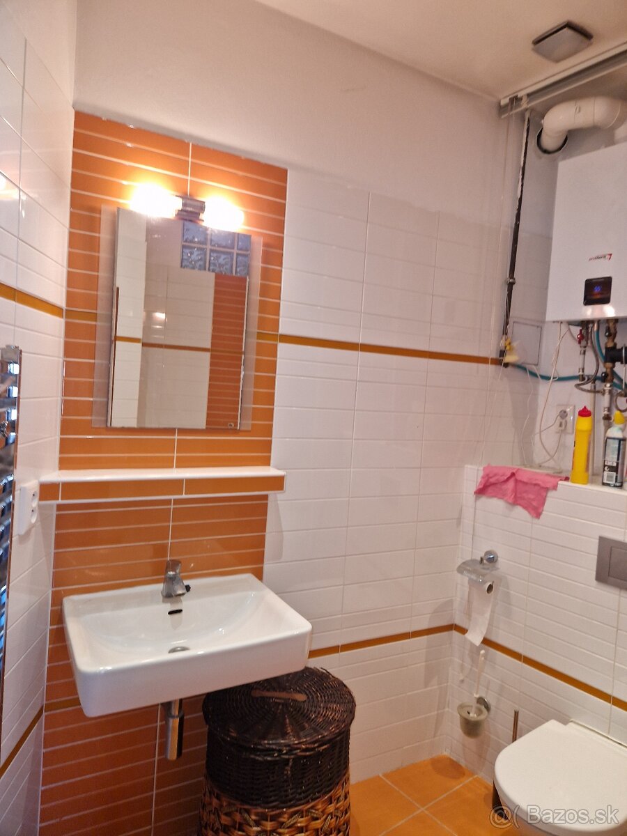 2 izbovy byt centrum Zvolen s parkovanim - 7