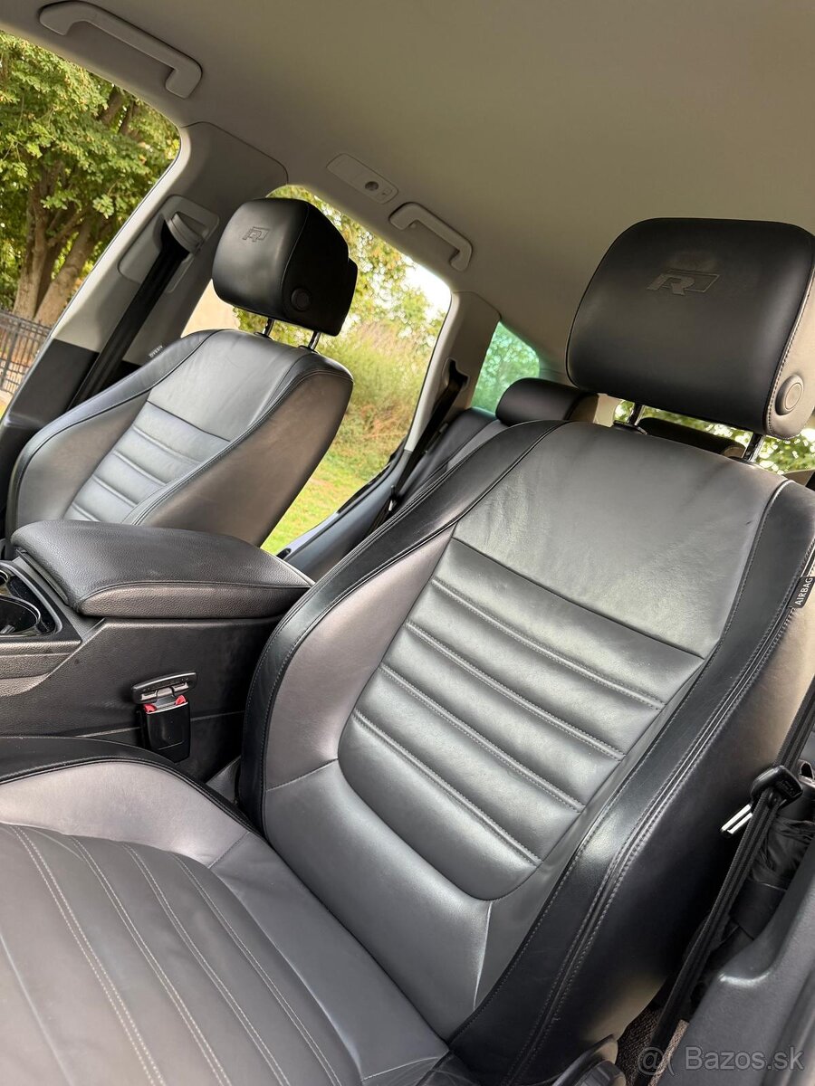 Predám VW TOUAREG 3.0 TDI R.v. 2012 - 7