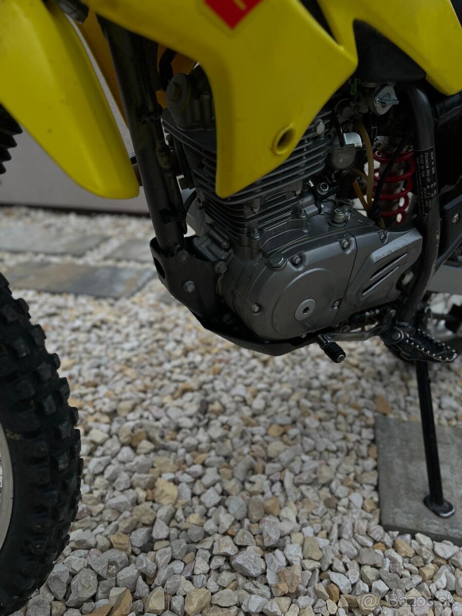 Suzuki DR-Z 125L - 7