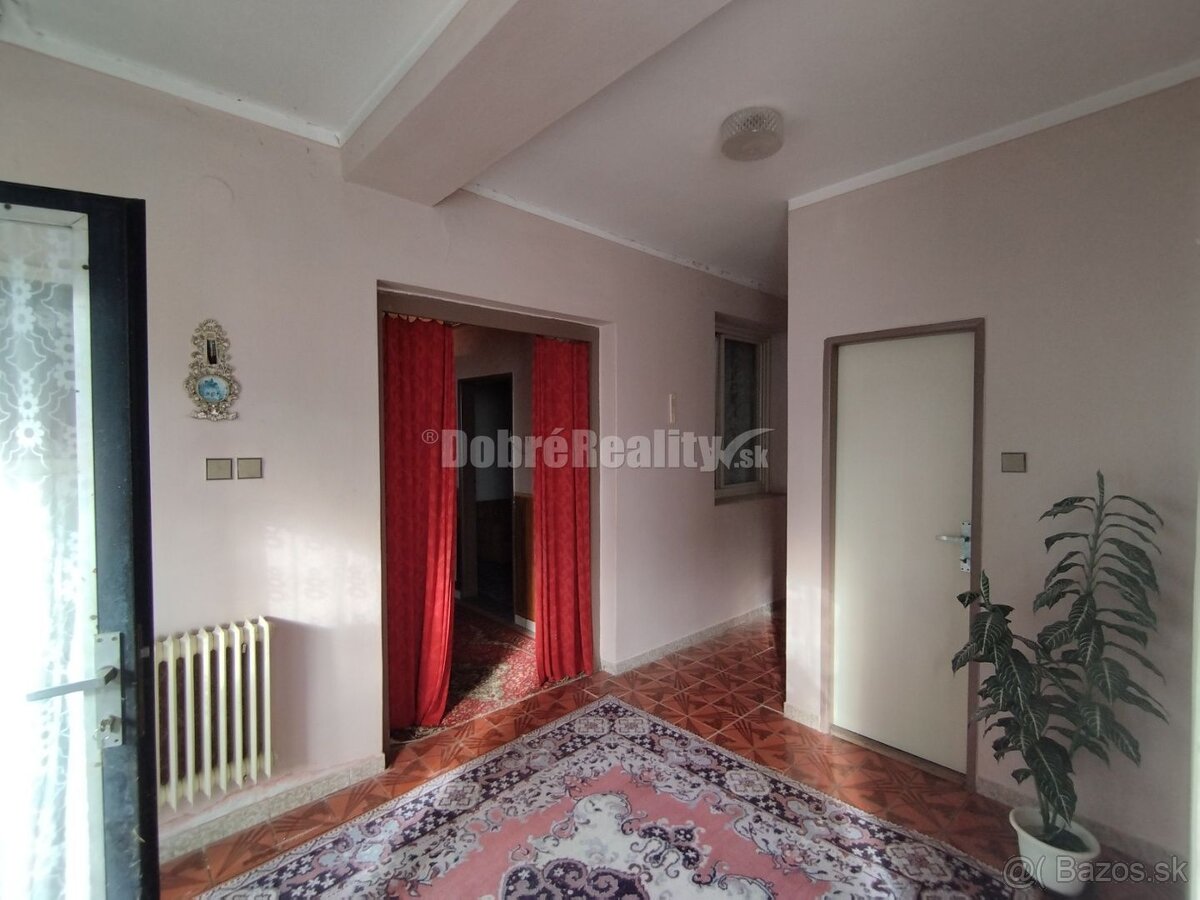 Zaujímavý a zachovalý 4 izbový rodinný dom v povodnom stave - 7