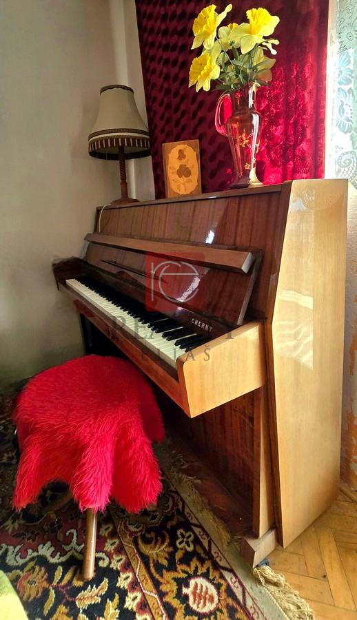 NA PREDAJ rodinný dom s veľkým pozemkom,Veľký Kýr - 7