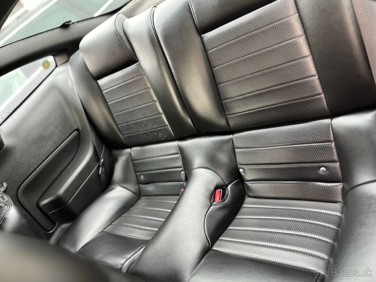 Ford MUSTANG 4.6V8 - 7