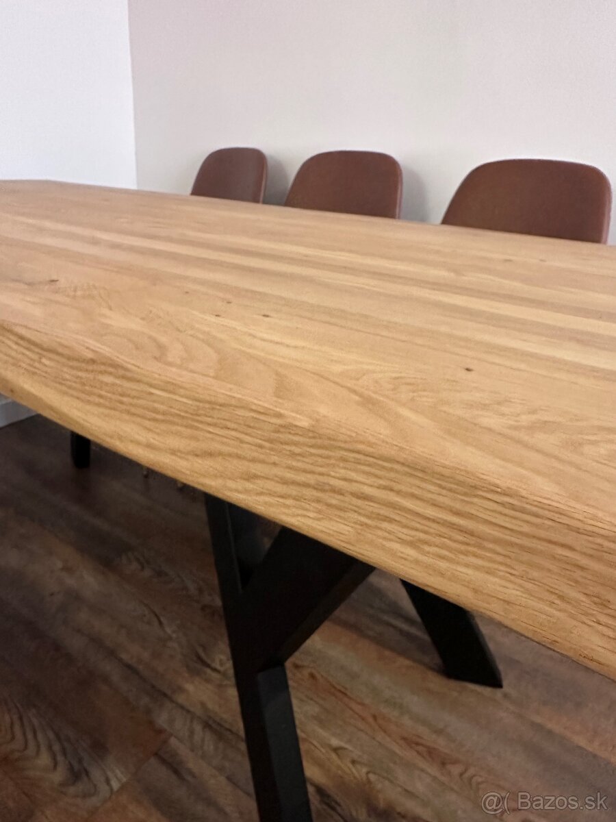 Masívny drevený stôl - 7