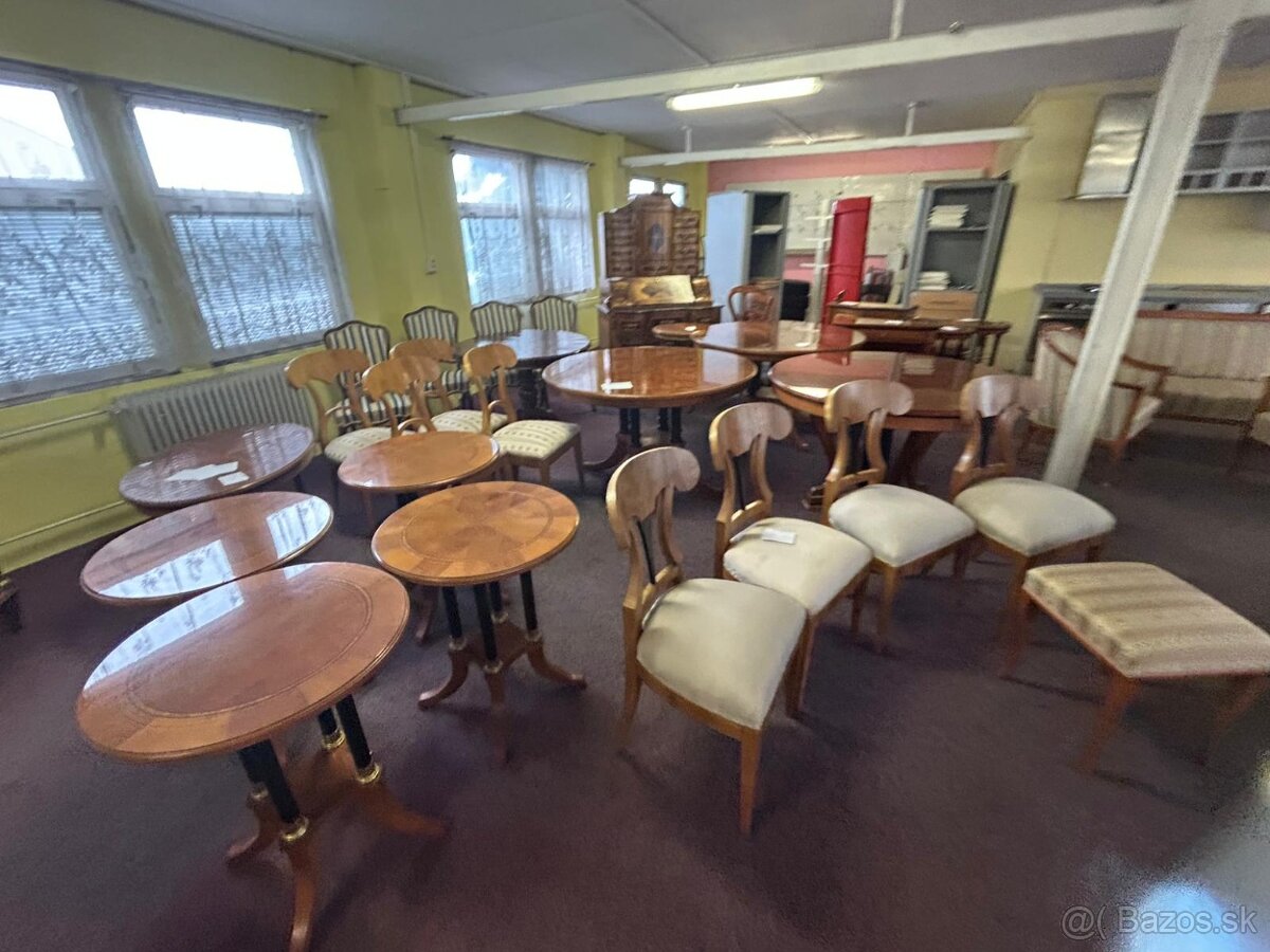 Starožitný nábytek - 7