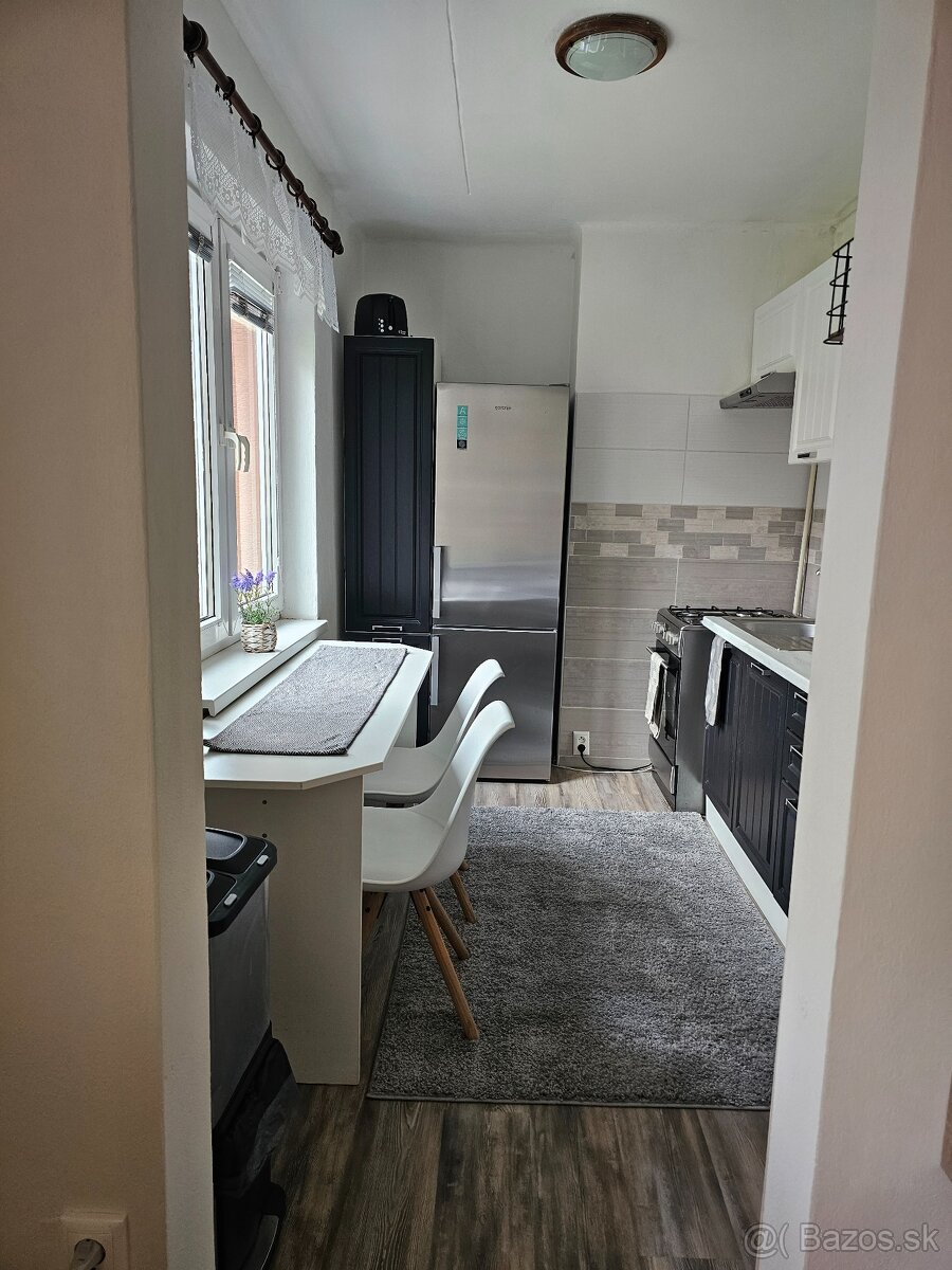 2-izbový byt s balkónom – centrum Brezna - 7