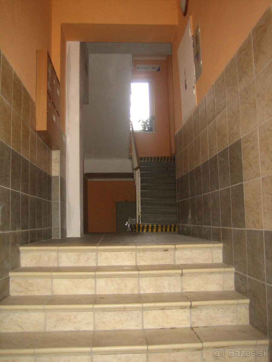 Prenájom kancelárie 17 m2 centrum mesta - 7