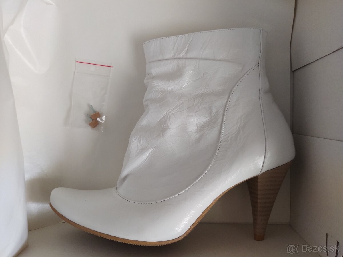 NOVÉ kožené biele jesenné čižmy veľ. 37 (osobný odber) - 7