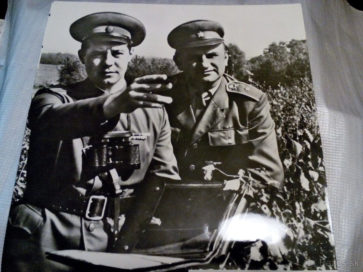 staré foto z čias socializmu / transparent - 7