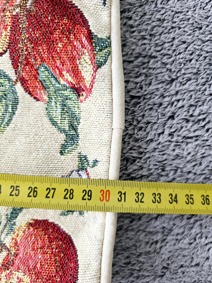 Prestieranie pod taniere jabĺčka - 7