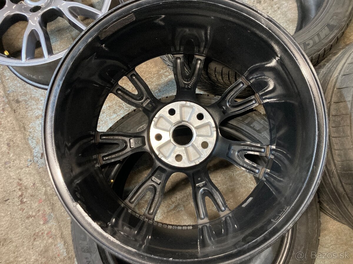 Tesla 19" originál s letnými pneu - 7