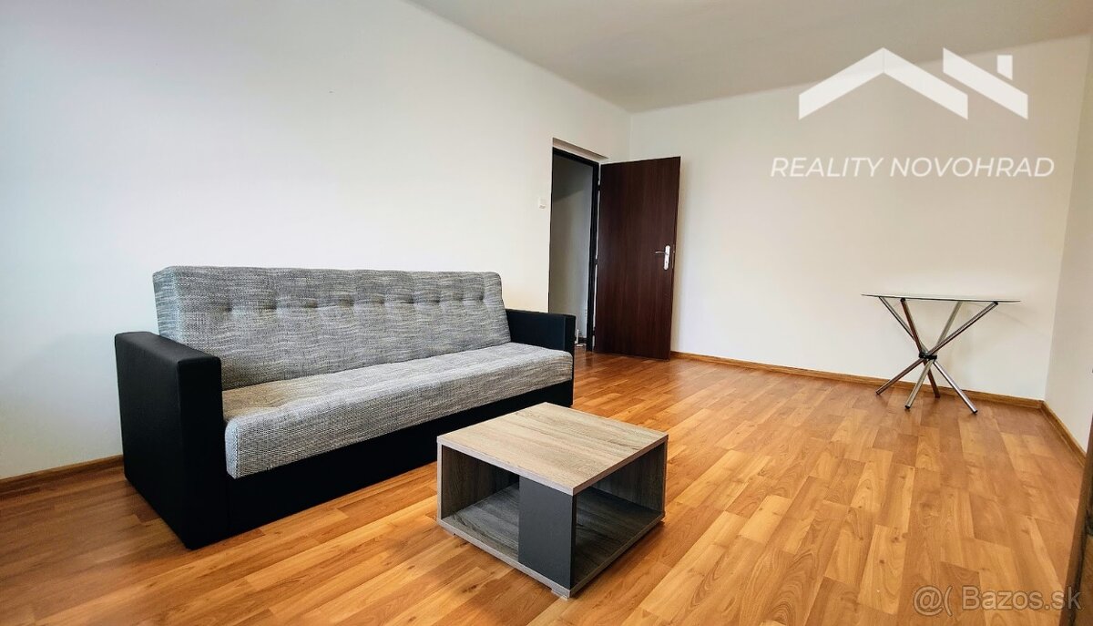 Štýlový 2-izbový byt s balkónom v absolútnom centre Lučenca - 7