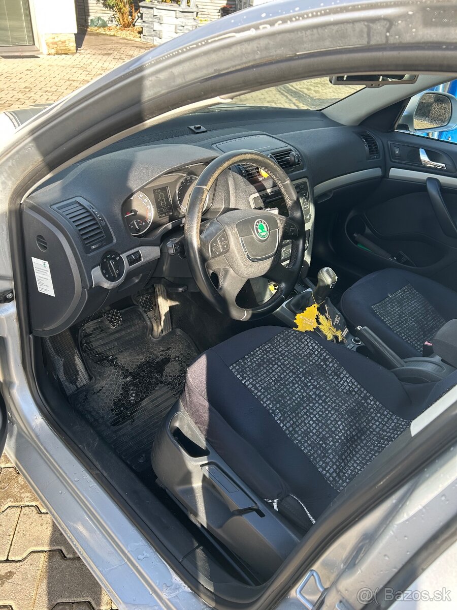 Škoda octavia II 2.0 TDI 103kW - 7