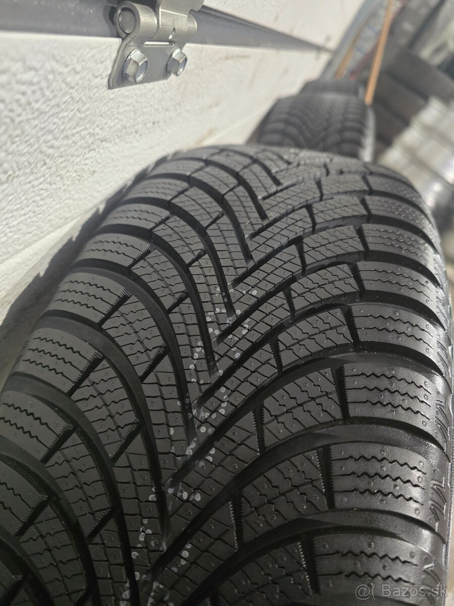 Nová Zimná Sada KIA STONIC 205/55 R17 - 7