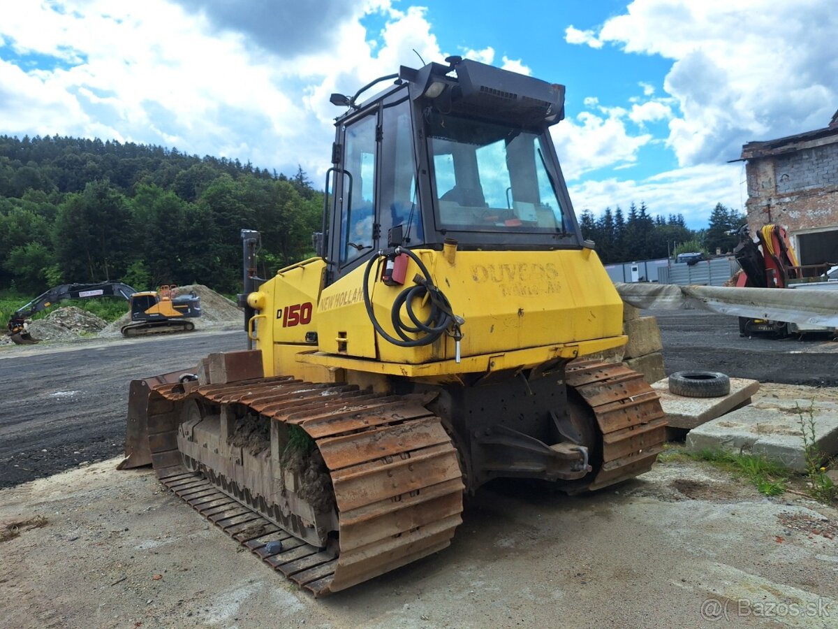 NEW HOLLAND D150 - 7