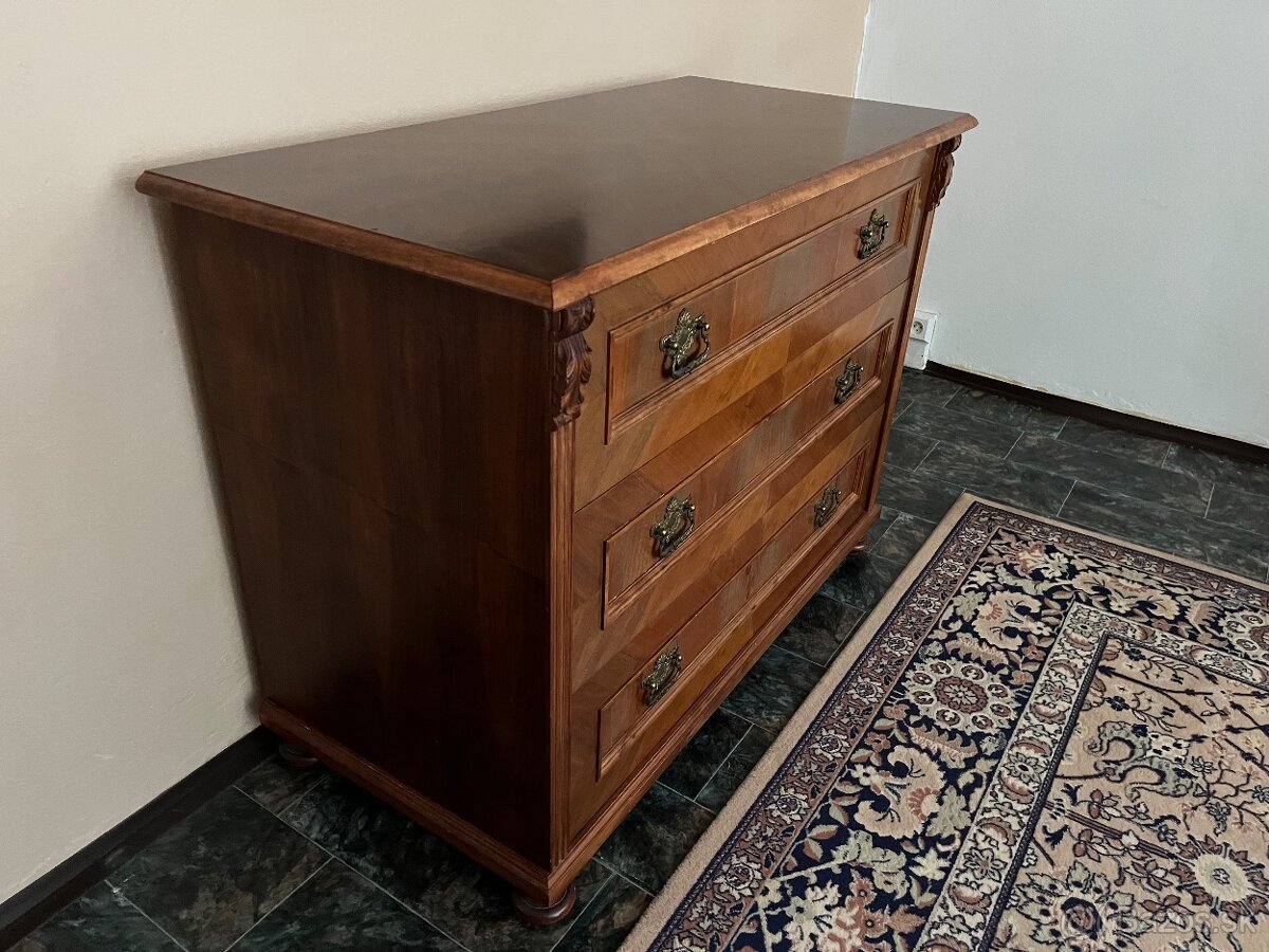 Elegantná, vysokokvalitná komoda - 7