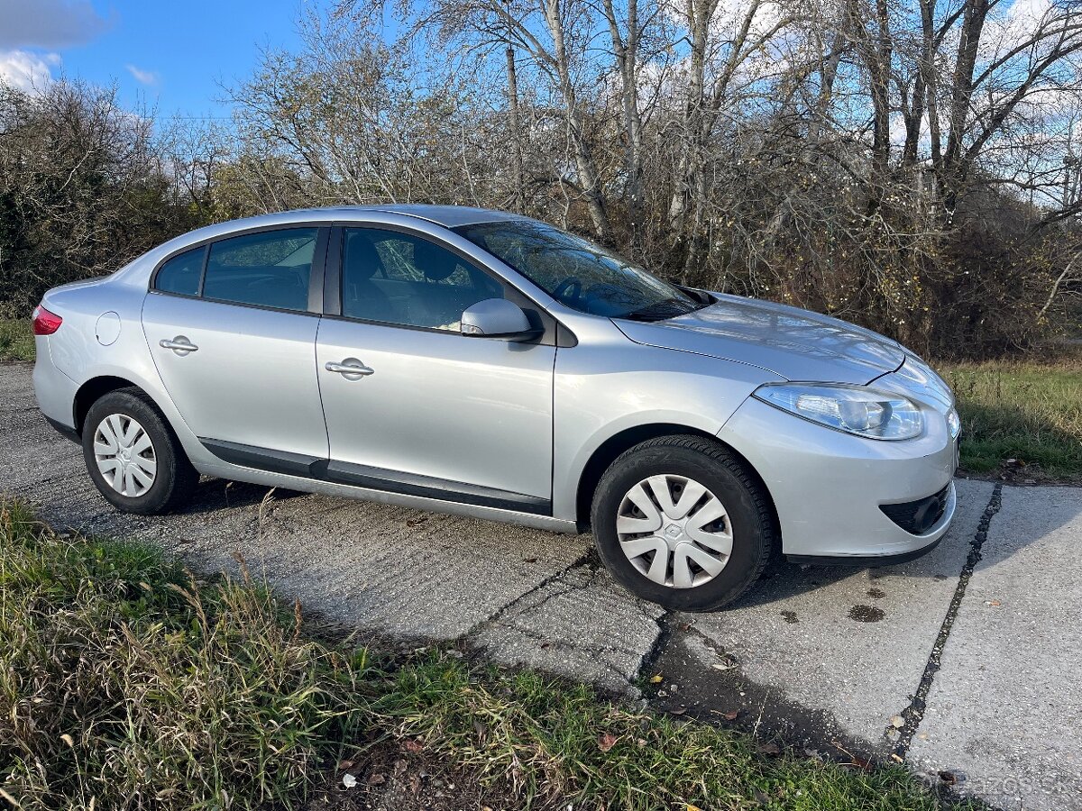 Renault Fluence 1.6 benzín, r.v.2010, 128000km - 7
