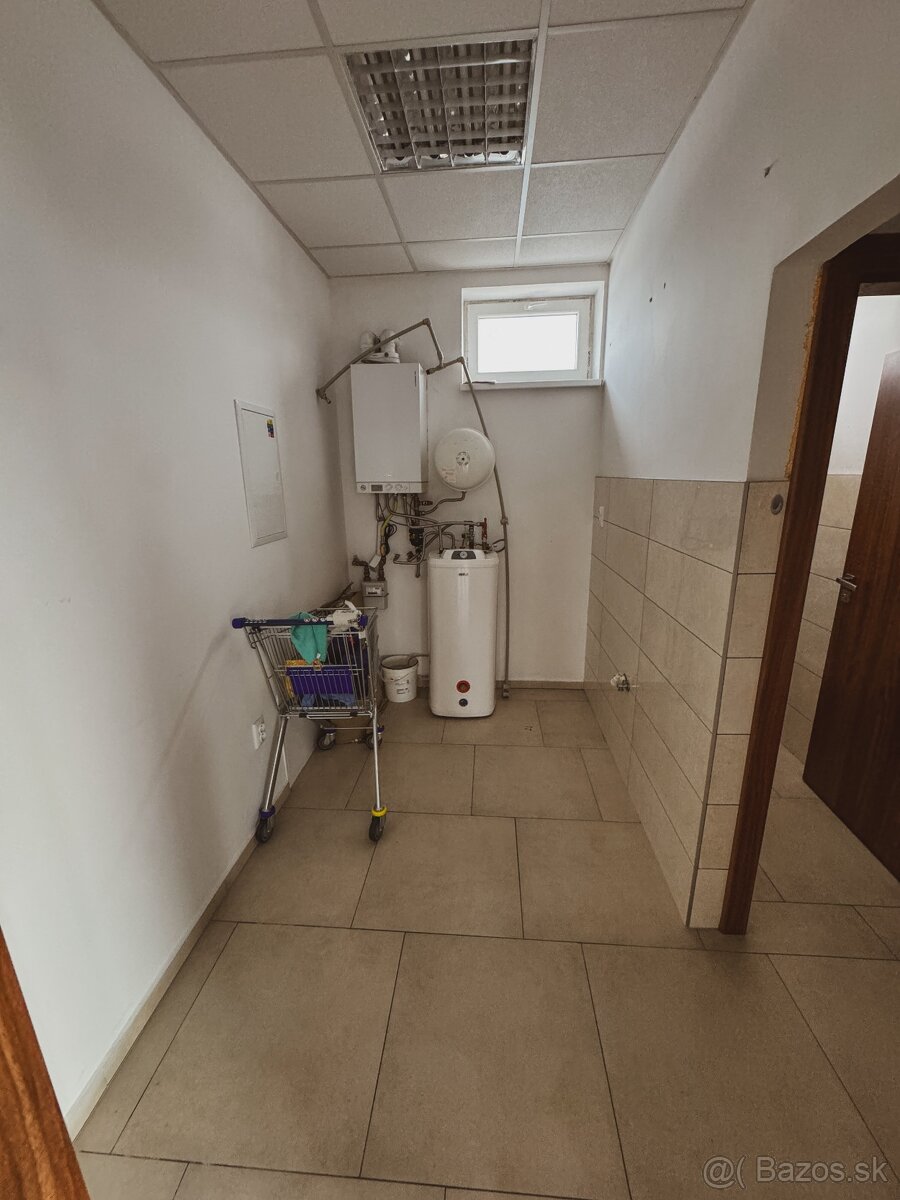 Obchodný priestor v Palárikove - 70 m2 - 7