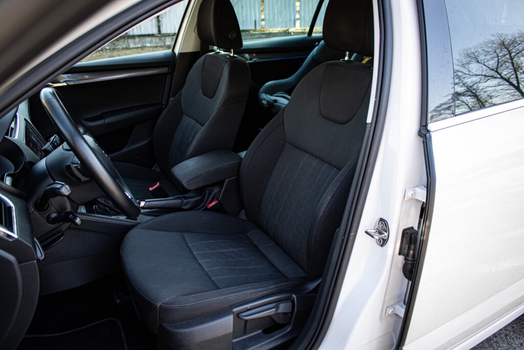 Škoda Octavia Combi 1.6 TDI DSG Style - 7