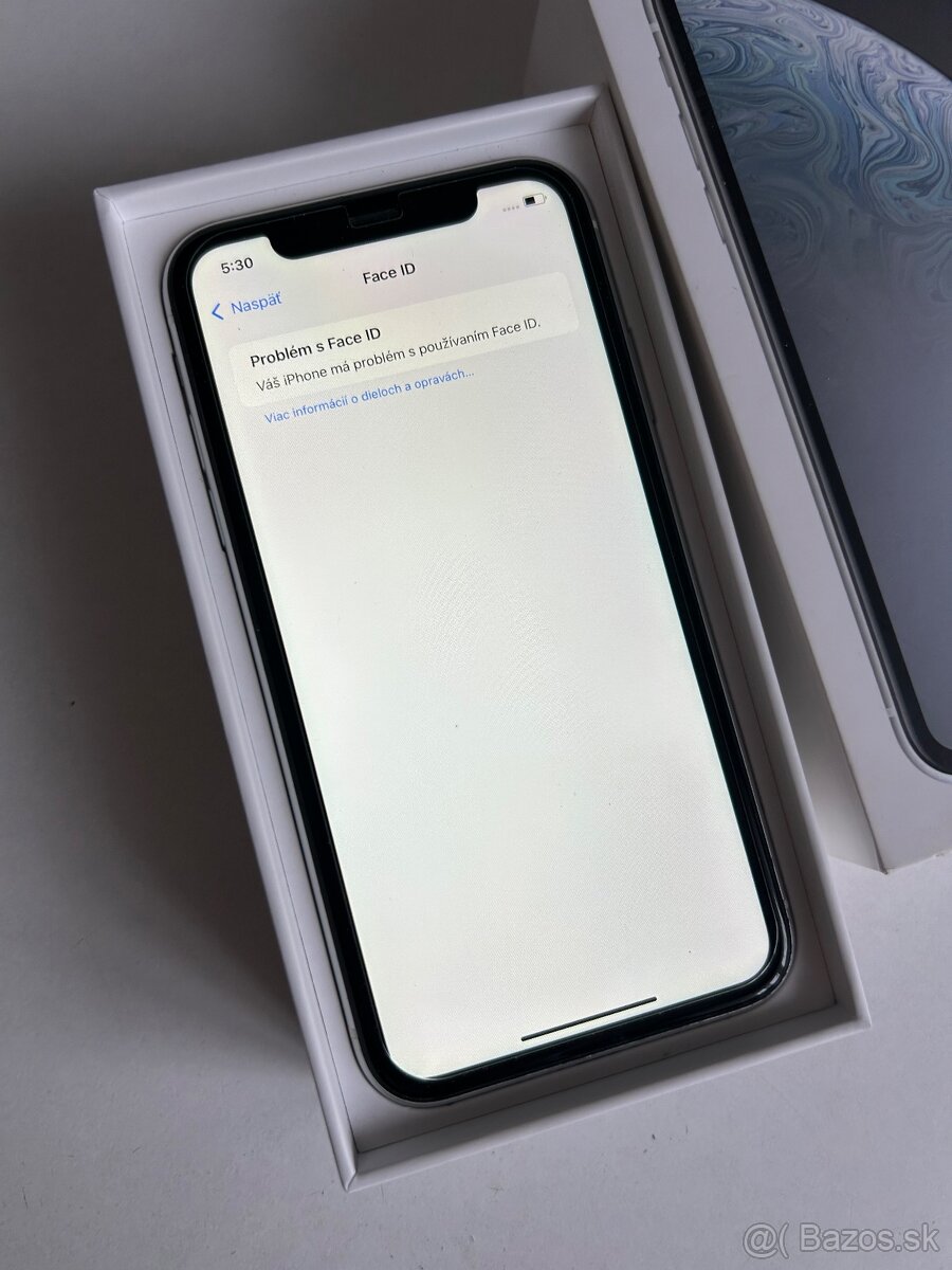 iPhone XR 64GB - 100% batéria - 7