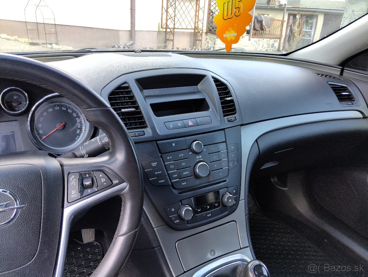 Opel Insignia 1.8 - 7
