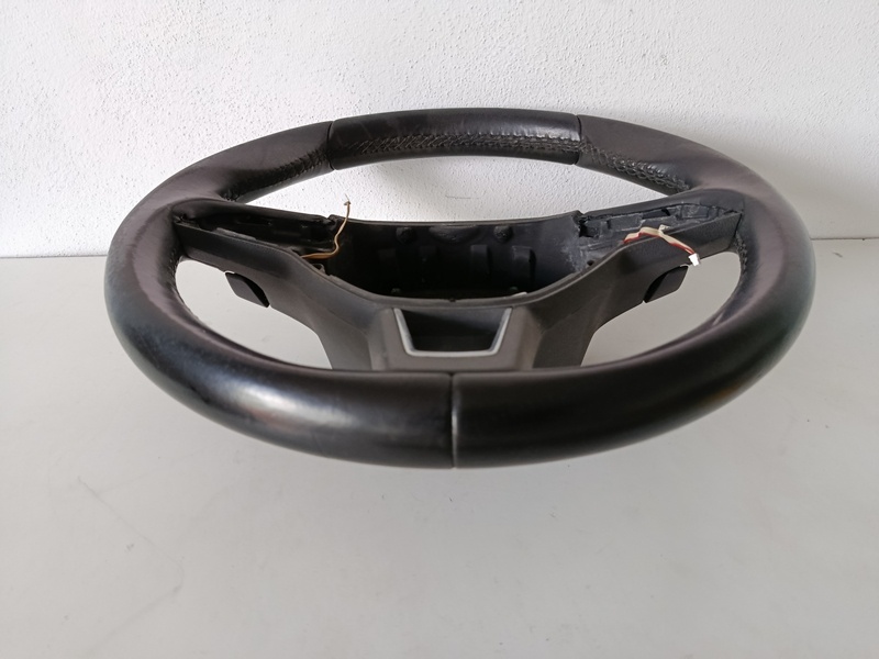 volant superb3 octavia3 3v0419091L 150€ - 7