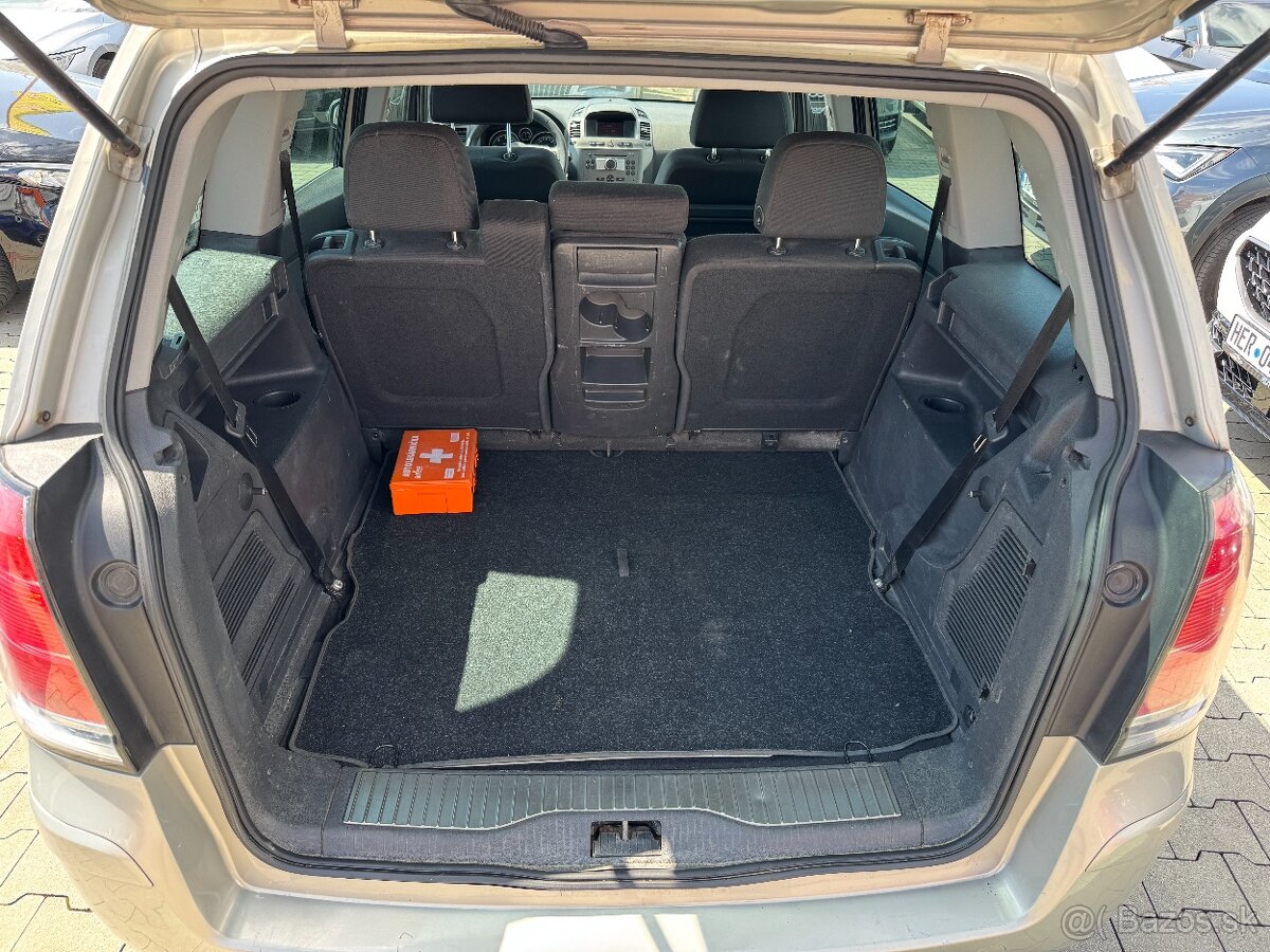 Opel Zafira 1.9 DT Cosmo - 7