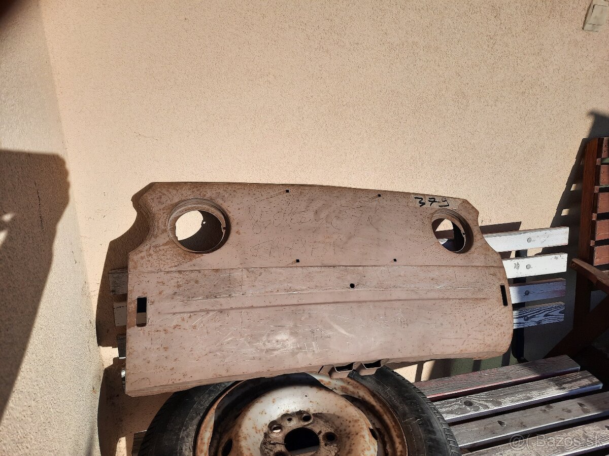 kapota Fiat 850 Coupe,čelné a zadné sklo - 7
