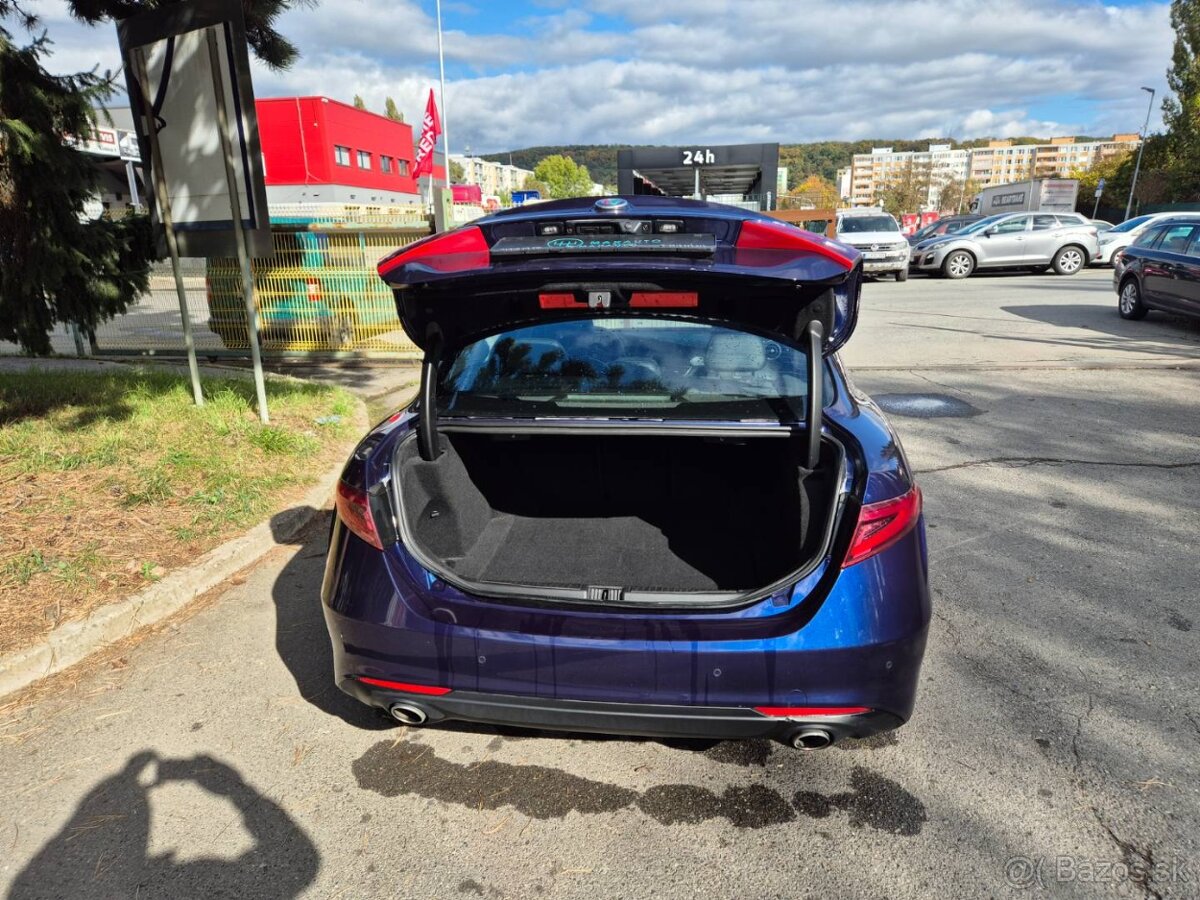 Alfa Romeo Giulia 2.2 Diesel 180 AT Super - 7